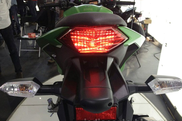Mẫu Moto 250cc Kawasaki Z250 2017 Có Giá Bán