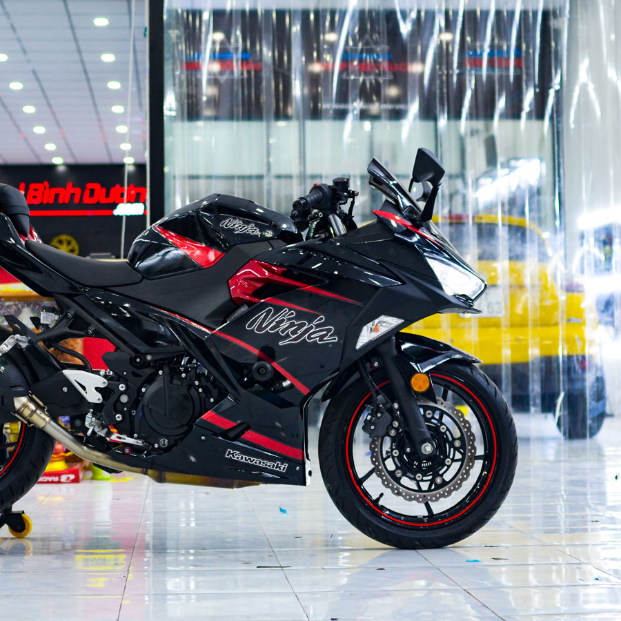Ngắm xe mô tô Kawasaki Ninja 400 ABS 2019 với 2 bộ tem đặc biệt vừa ra mắt   Xe máy  Việt Giải Trí