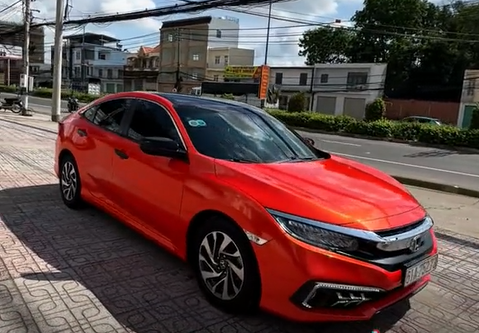 civic-2019-dan-doi-mau-do-cam-noi-bat