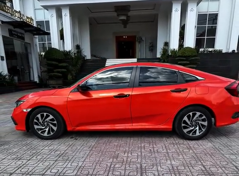 civic-2019-dan-doi-mau-do-cam-noi-bat