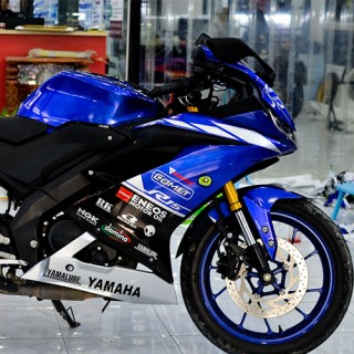 Tem Yamaha R15 V3 Xanh Trắng